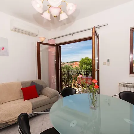 Mina Apartment *
